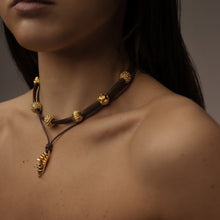 Load image into Gallery viewer, Spike Deubré Gold
